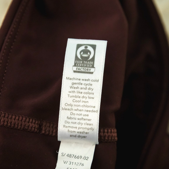 Athleta Size Large L Burgundy Dark Red Persistence Laser Cut 7/8 Tight Leggings - Picture 8 of 9